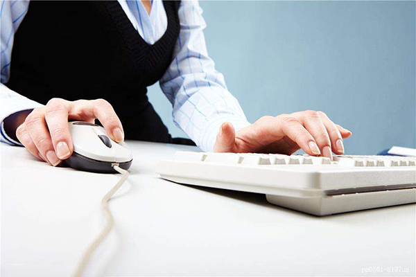 導光管照明效應用 快樂工作