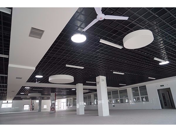 地下空間的自然采光解決方案——索樂圖導光管采光系統