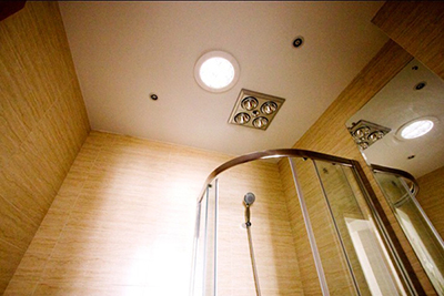 導(dǎo)光管無(wú)電照明系統(tǒng)，讓初冬的室內(nèi)充滿(mǎn)陽(yáng)光